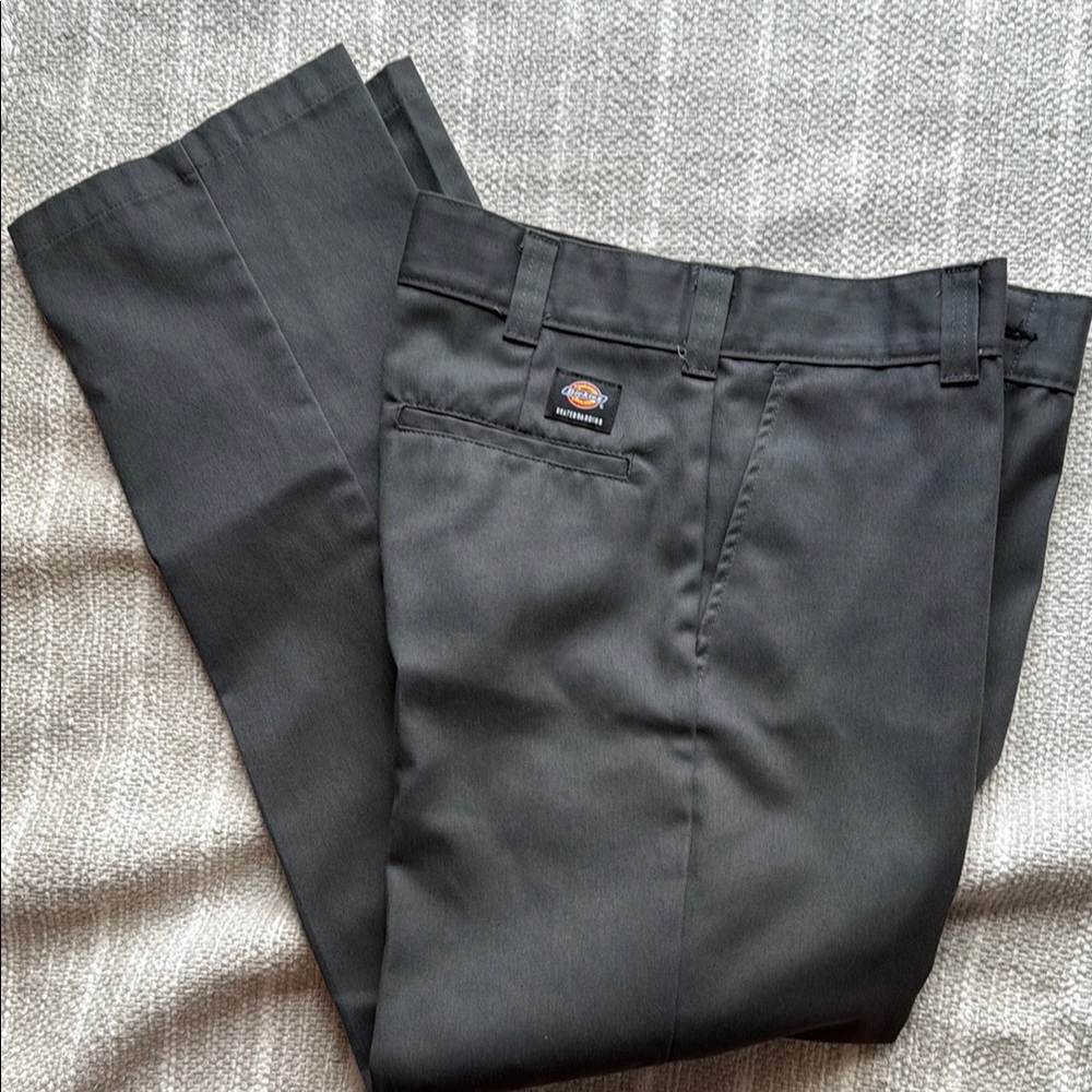 Dickies Skateboarding ask Gray Chinos Flat Front Straight Leg Sz 34 x 32